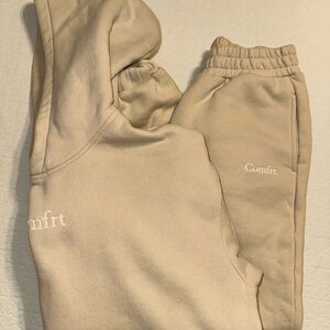 Comfrt Women's Signature Sweatsuit in Bone